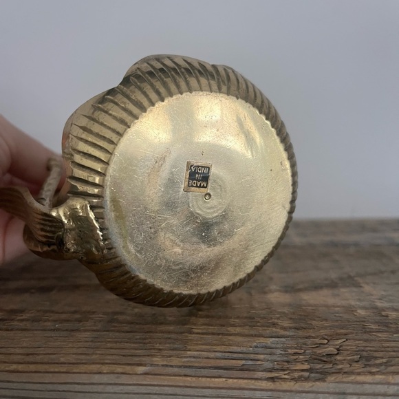 Brass ring fish jewelry holder - Picture 6 of 6